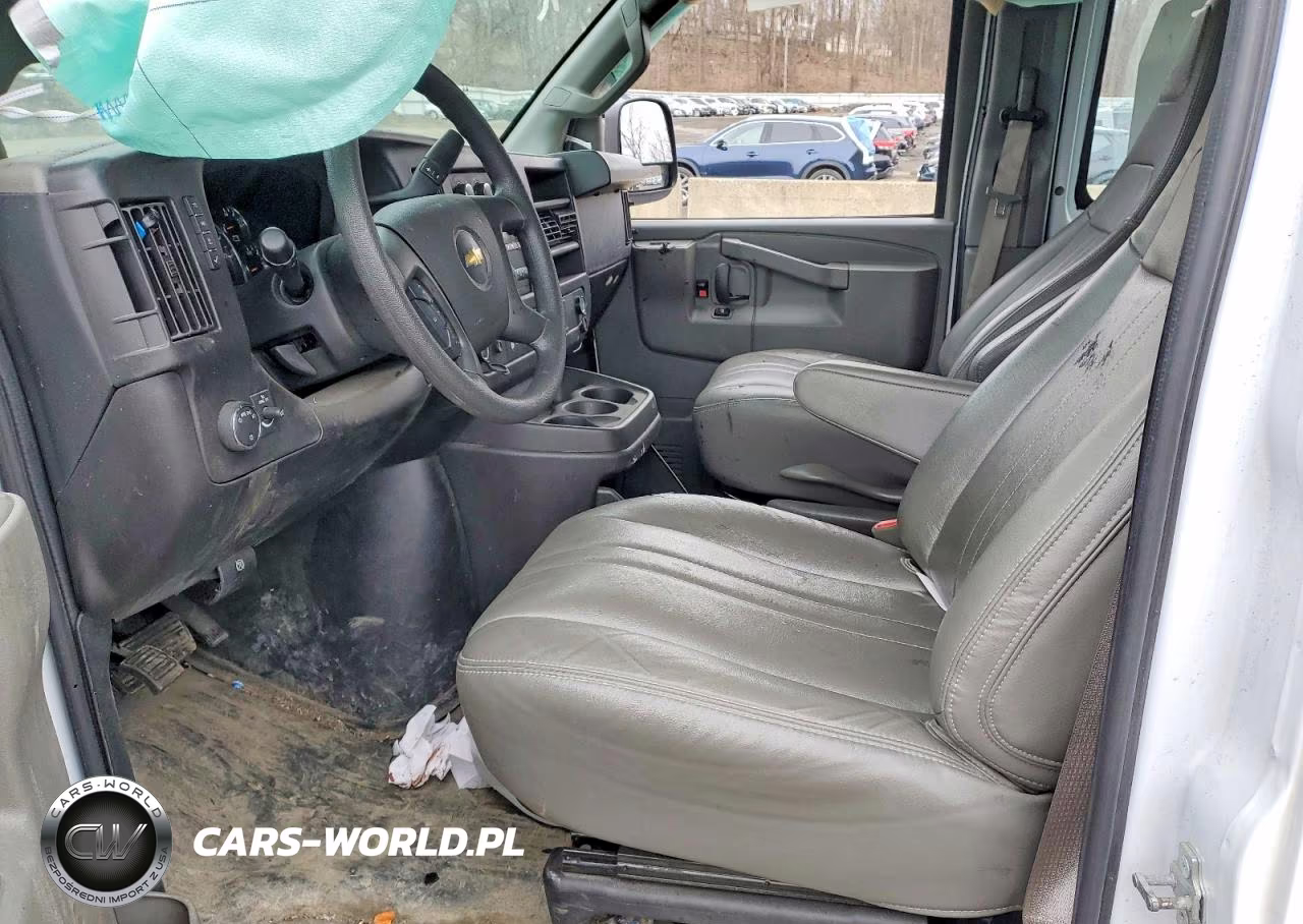 2024 Chev Express G2500 VIN:1GCWGAFPXR1217207 - 7