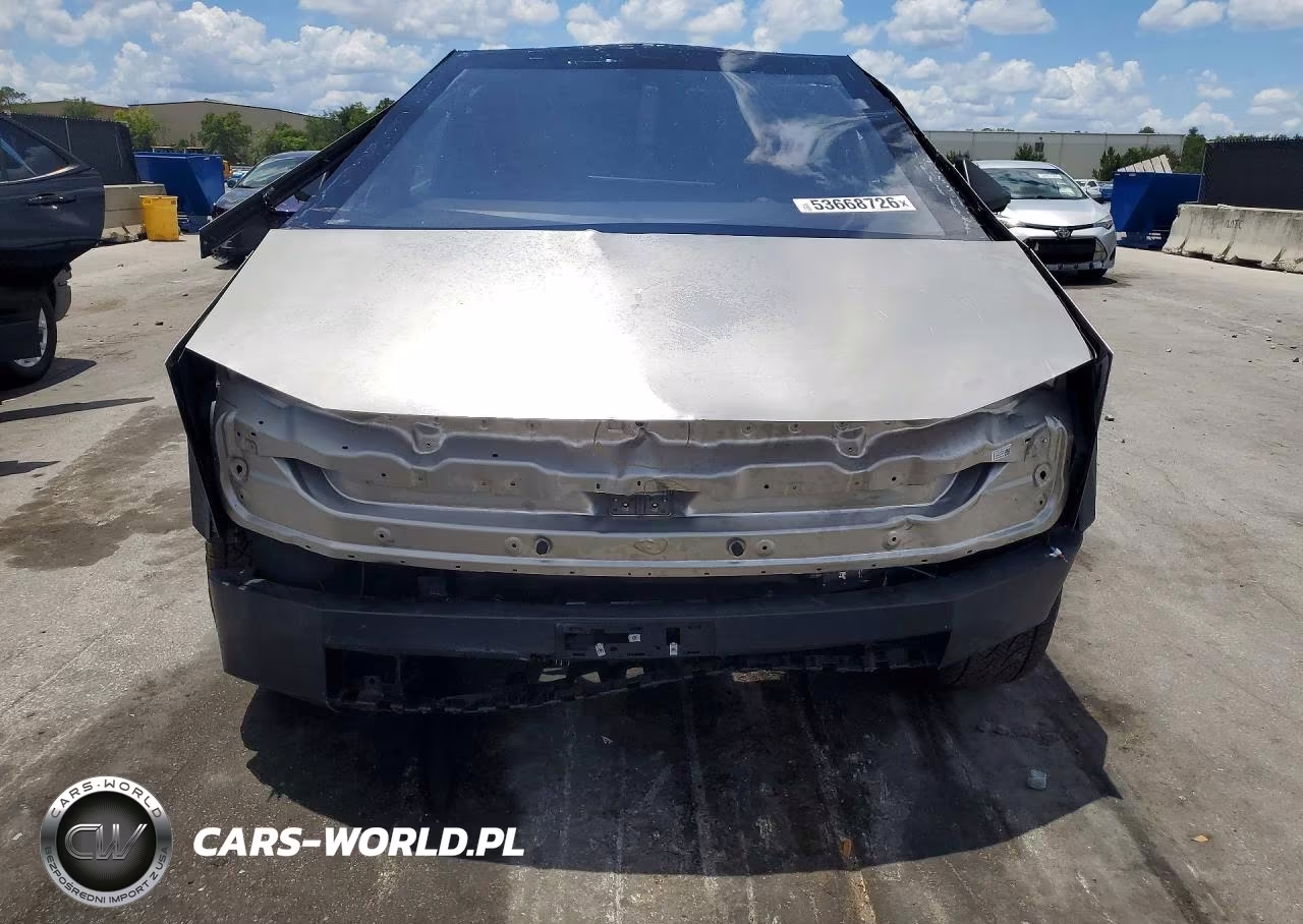 2025 Tesla Cybertruck VIN:7G2CEHED5SA075011 - 5
