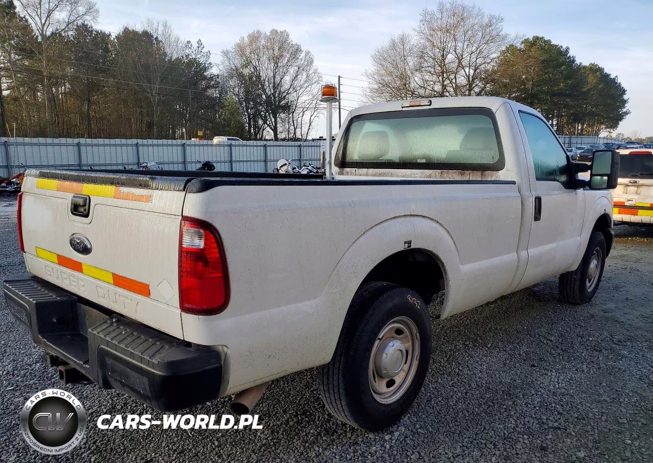 2013 Ford F250 Super Duty VIN:1FTBF2A61DEB82063 - 3