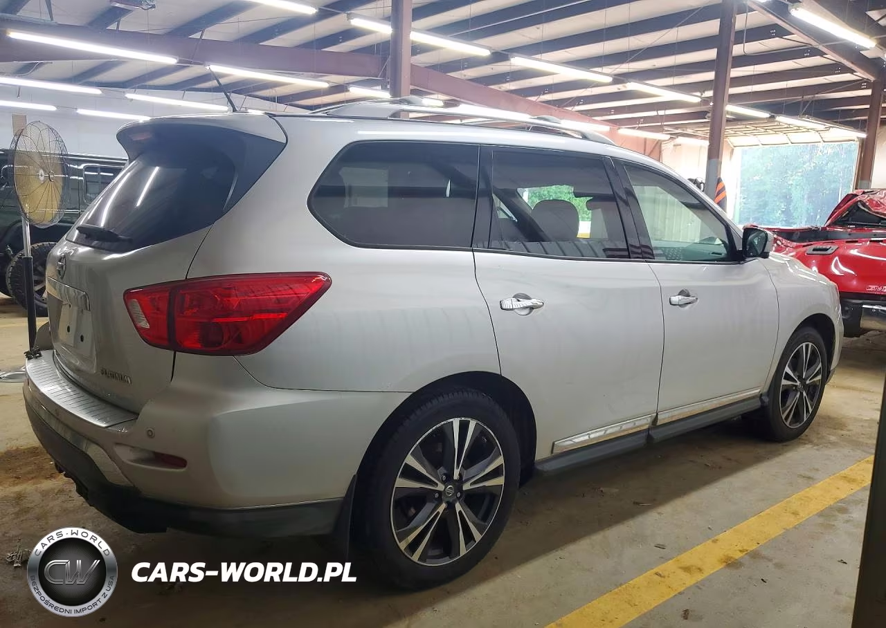2017 Nissan Pathfinder Platinum VIN:5N1DR2MN9HC617914 - 3