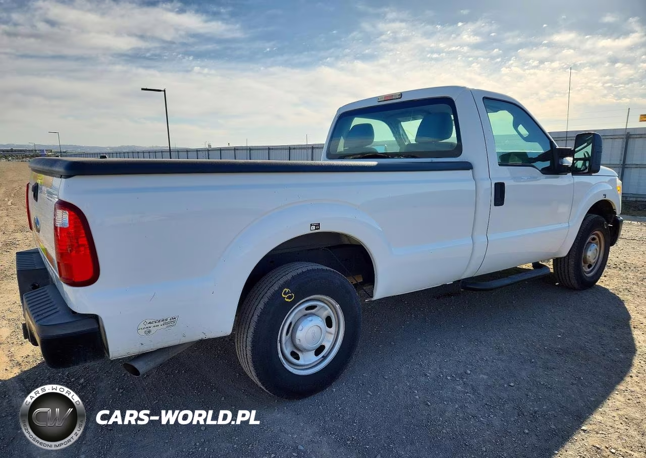 2013 Ford F250 Super Duty VIN:1FTBF2A68DEB81878 - 3