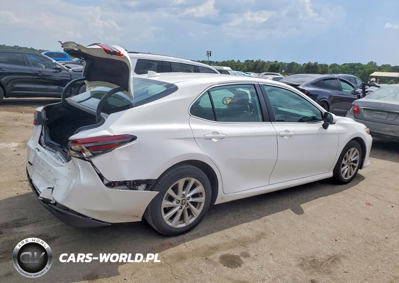 2024 Toyota Camry VIN:4T1C11AK9RU200425 - 3