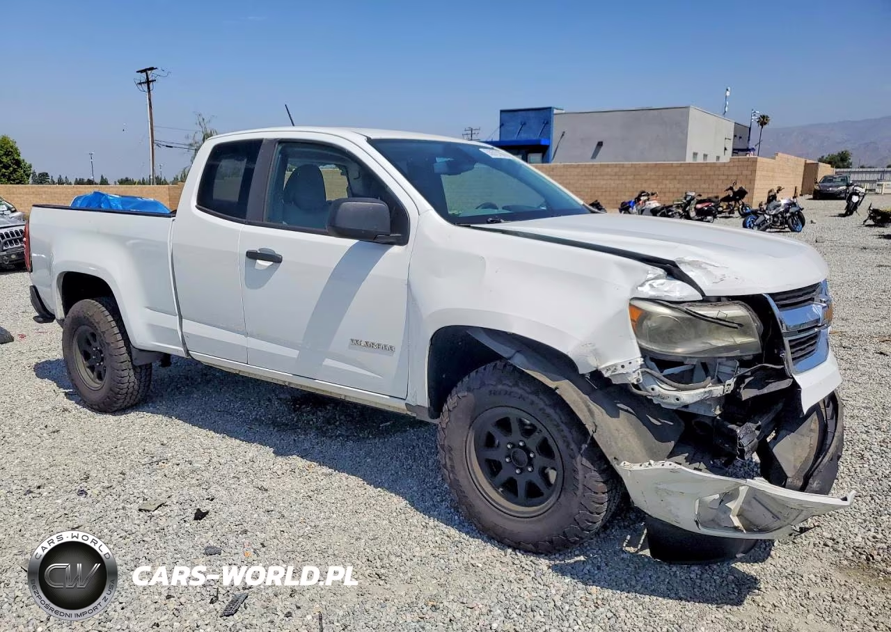 2016 Chevrolet Unknown VIN:1GCHSBEAXG1344966 - 4
