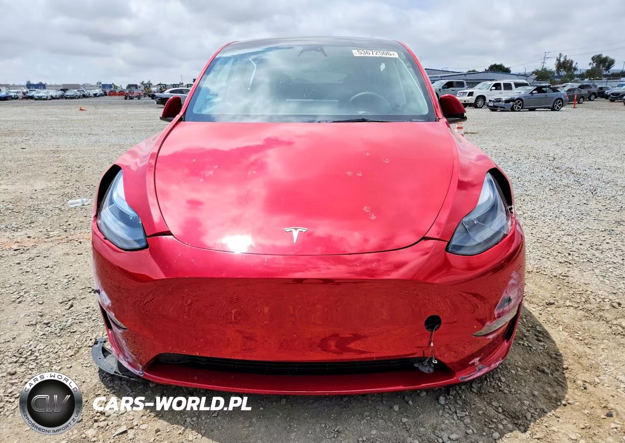 2023 Tesla Model Y VIN:7SAYGDEF8PF740378 - 5