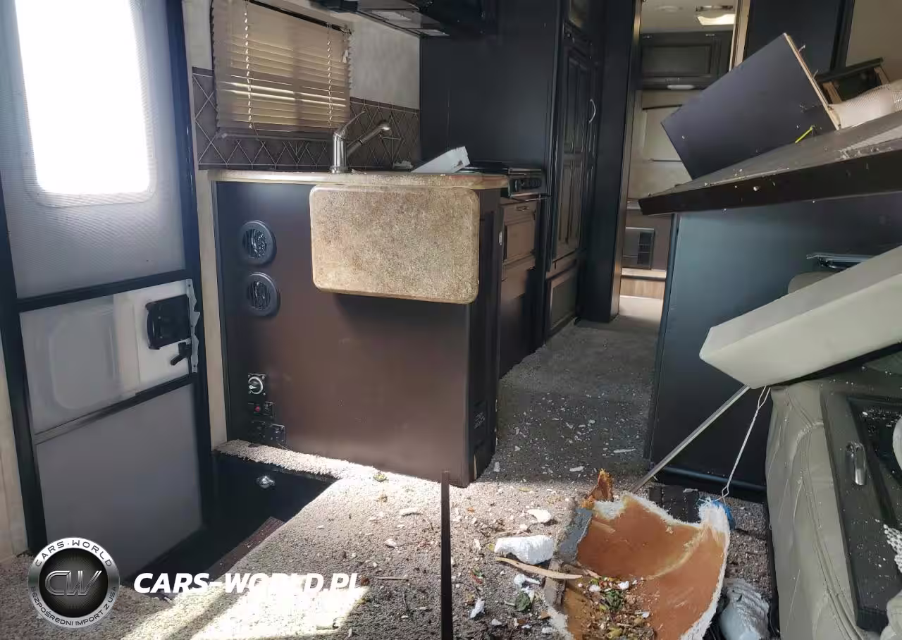 2014 Ford Econoline E450 Super Duty Cutaway Van VIN:1FDXE4FS2EDB16795 - 5