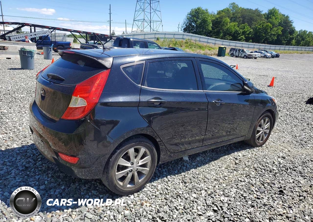 2013 Hyundai Accent Gls VIN:KMHCU5AE7DU079962 - 3