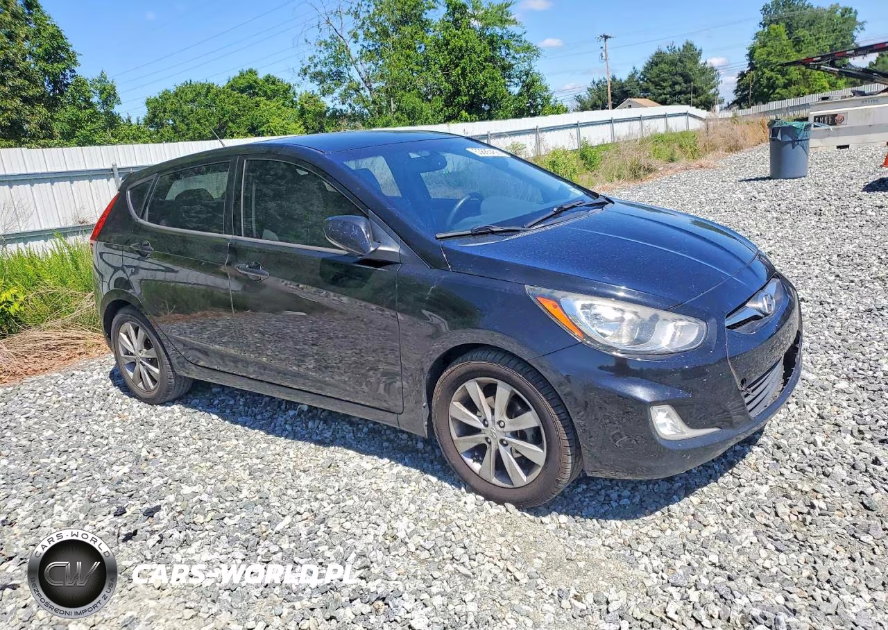 2013 Hyundai Accent Gls VIN:KMHCU5AE7DU079962 - 4