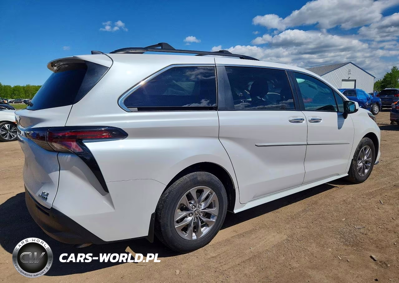 2024 Toyota Sienna Xle 7-Passenger VIN:5TDJSKFC9RS128310 - 3