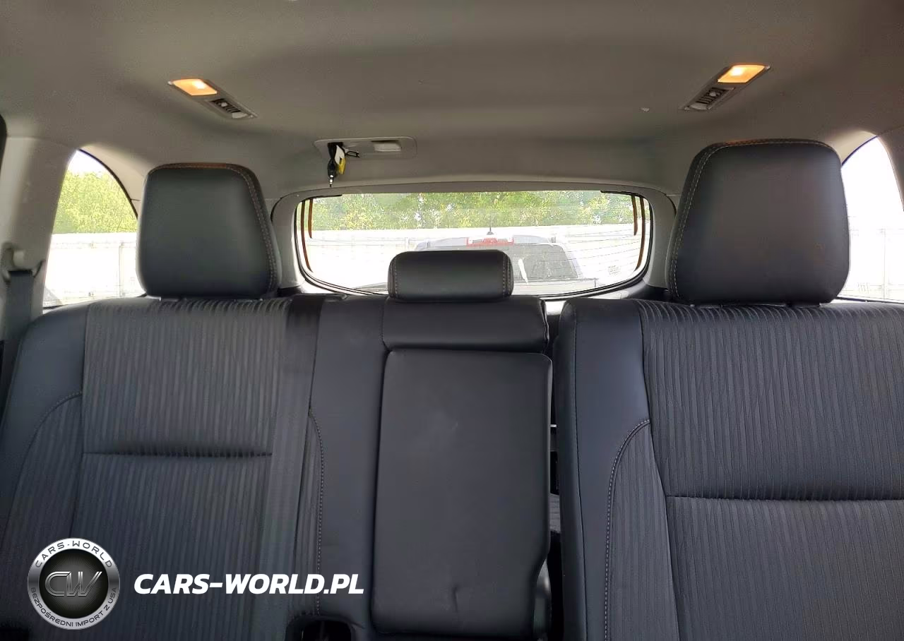 2018 Toyota Highlander Le Plus VIN:5TDBZRFH6JS880426 - 10