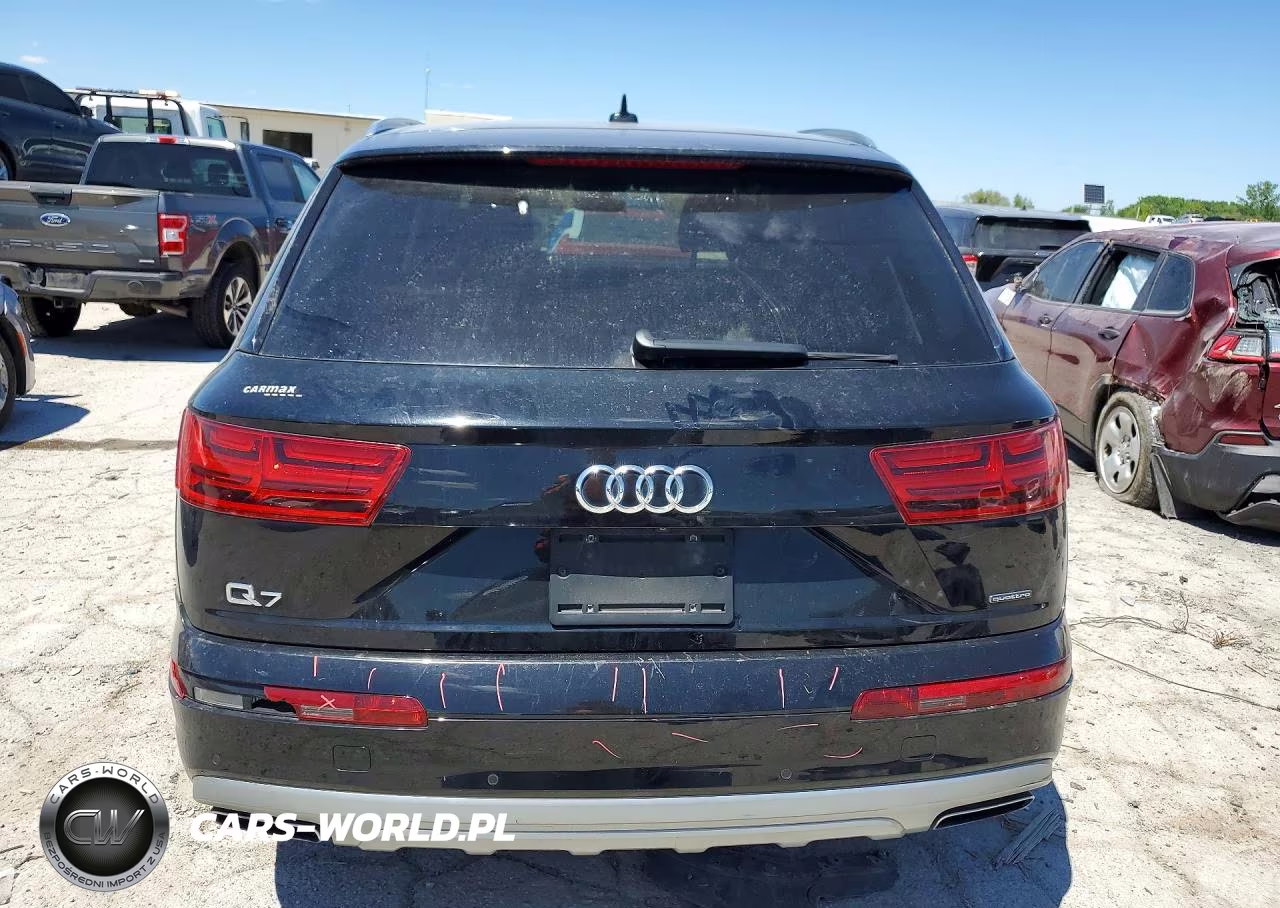 2018 Audi Q7 Premium Plus VIN:WA1LHAF73JD040402 - 6