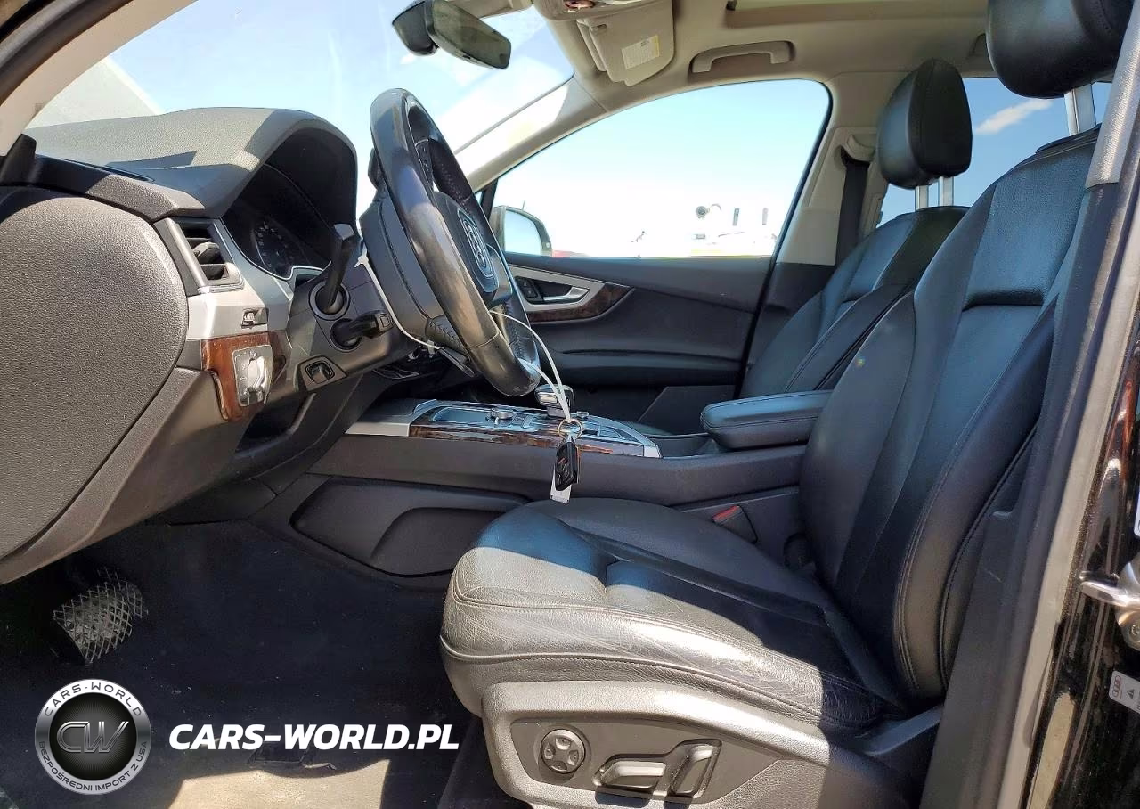 2018 Audi Q7 Premium Plus VIN:WA1LHAF73JD040402 - 7