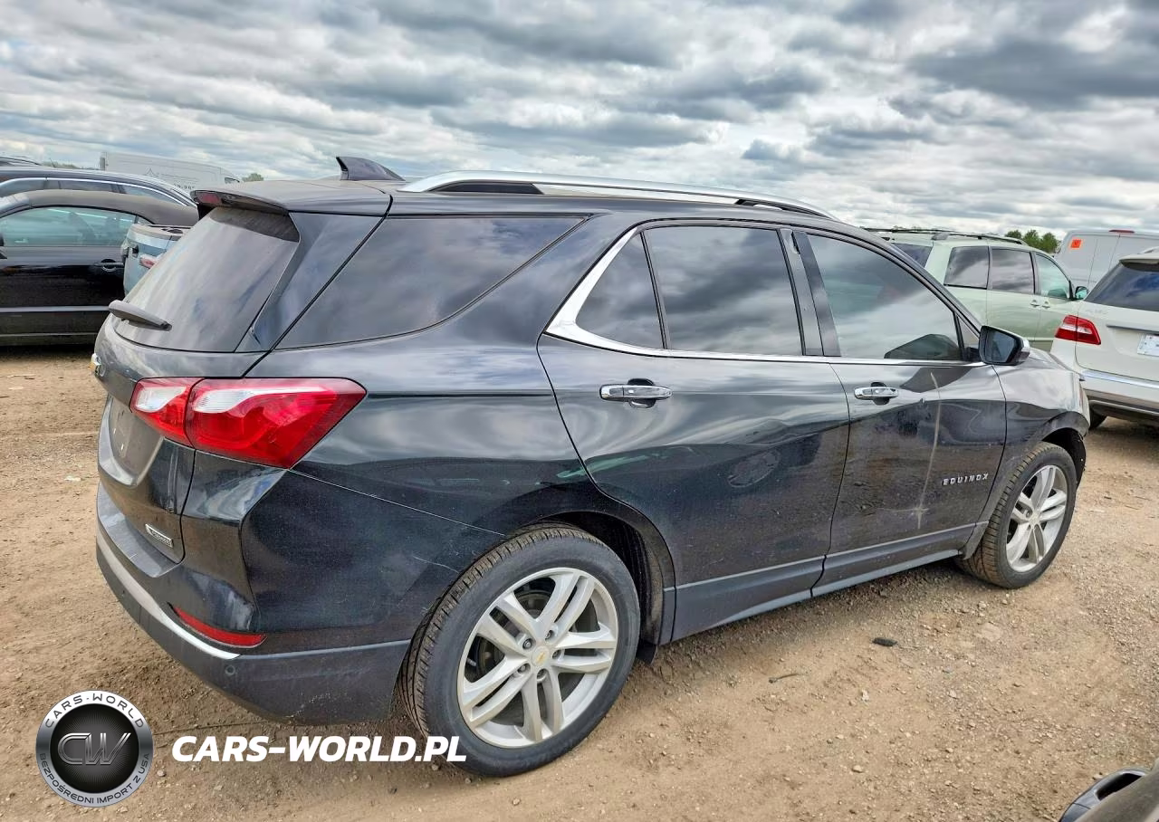 2018 Chevrolet Equinox Premier VIN:2GNAXMEV5J6243072 - 3