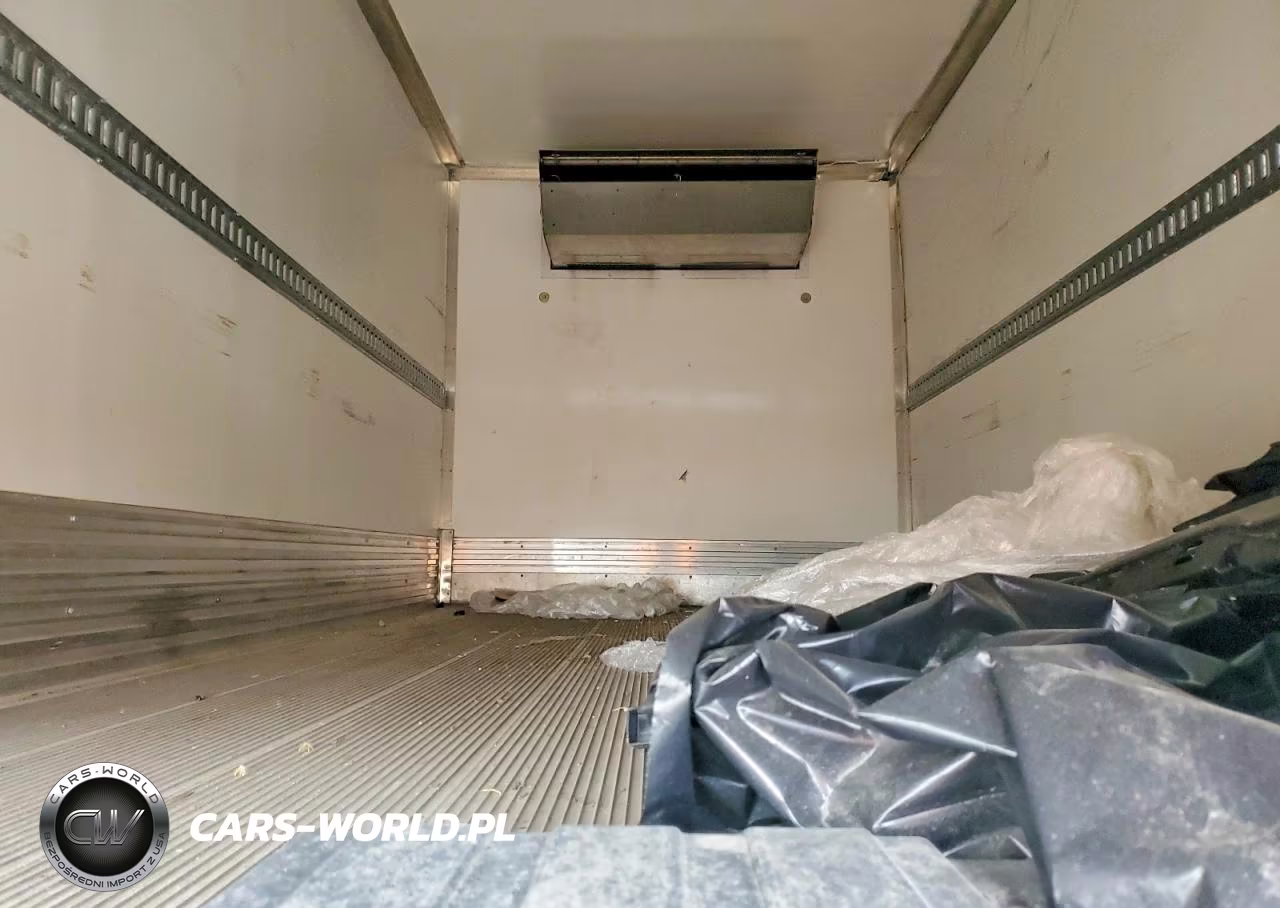 2024 Chevrolet 4500Xd Refrigerated Box Truck VIN:JALCDW166R7K02710 - 10