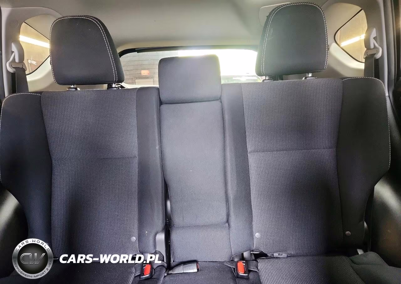 2017 Toyota Rav4 Xle VIN:2T3RFREV2HW692879 - 10