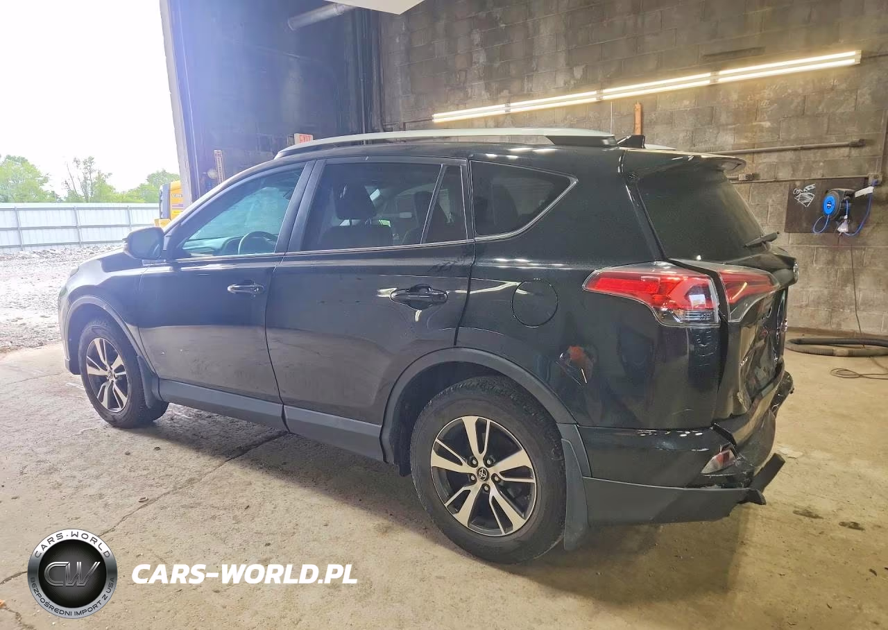 2017 Toyota Rav4 Xle VIN:2T3RFREV2HW692879 - 2