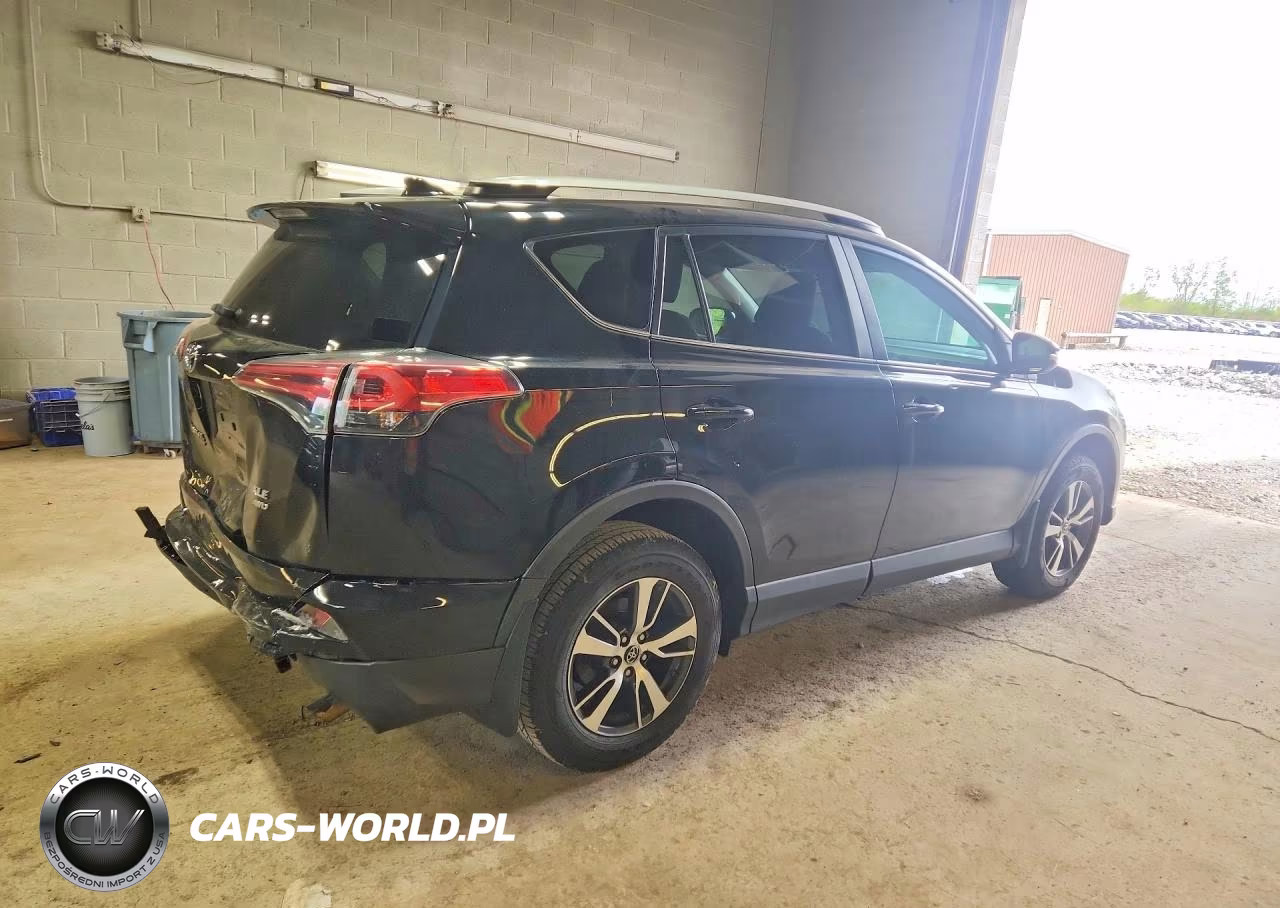 2017 Toyota Rav4 Xle VIN:2T3RFREV2HW692879 - 3