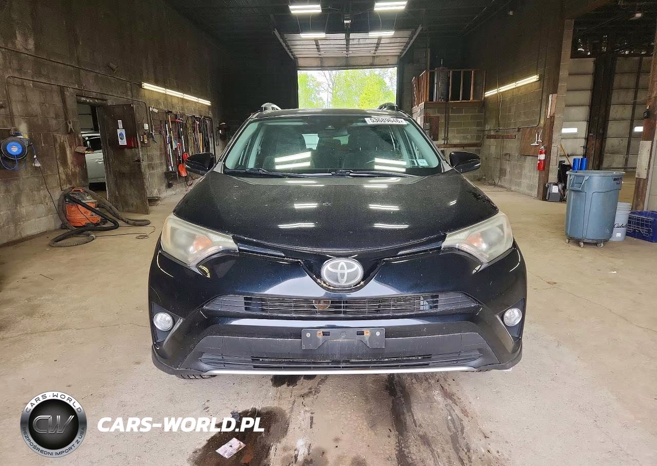 2017 Toyota Rav4 Xle VIN:2T3RFREV2HW692879 - 5