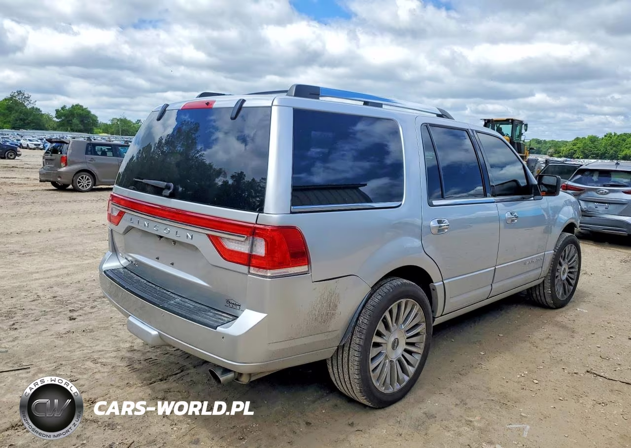 2017 Lincoln Navigator Select VIN:5LMJJ2JT3HEL04159 - 3