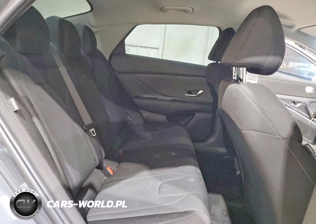 2026 Hyundai Elantra Se VIN:KMHLL4DGXTU138477 - 10