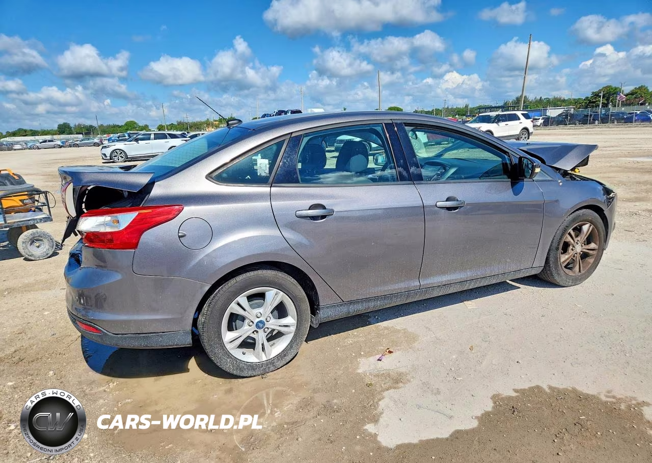 2013 Ford Focus Se VIN:1FADP3F28DL253293 - 3
