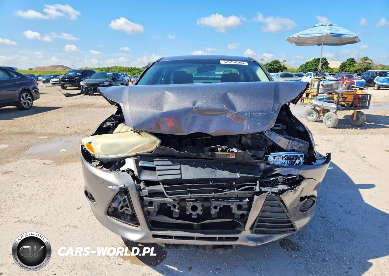 2013 Ford Focus Se VIN:1FADP3F28DL253293 - 5