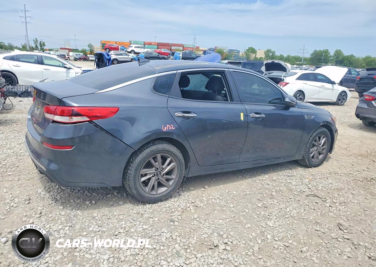 2020 Kia Optima Lx VIN:5XXGT4L38LG390402 - 3