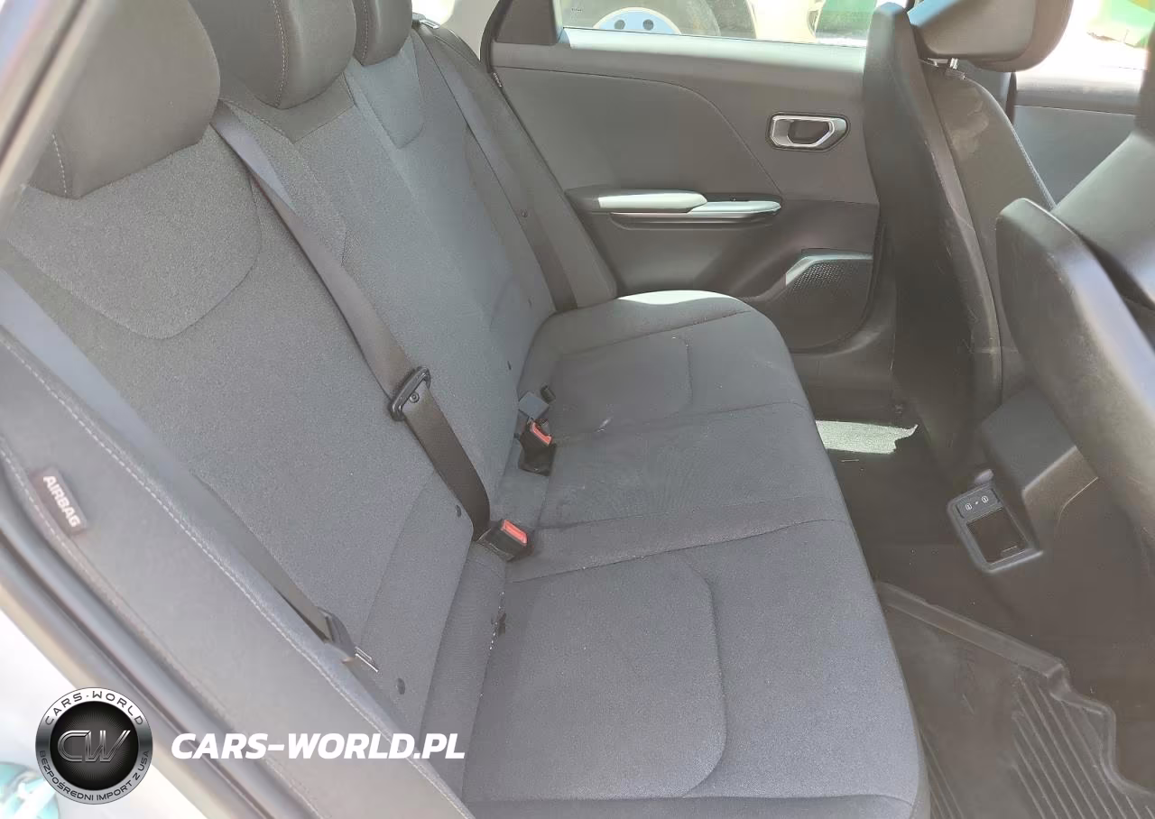 2025 Kia K4 Lx VIN:3KPFT4DE3SE133022 - 10
