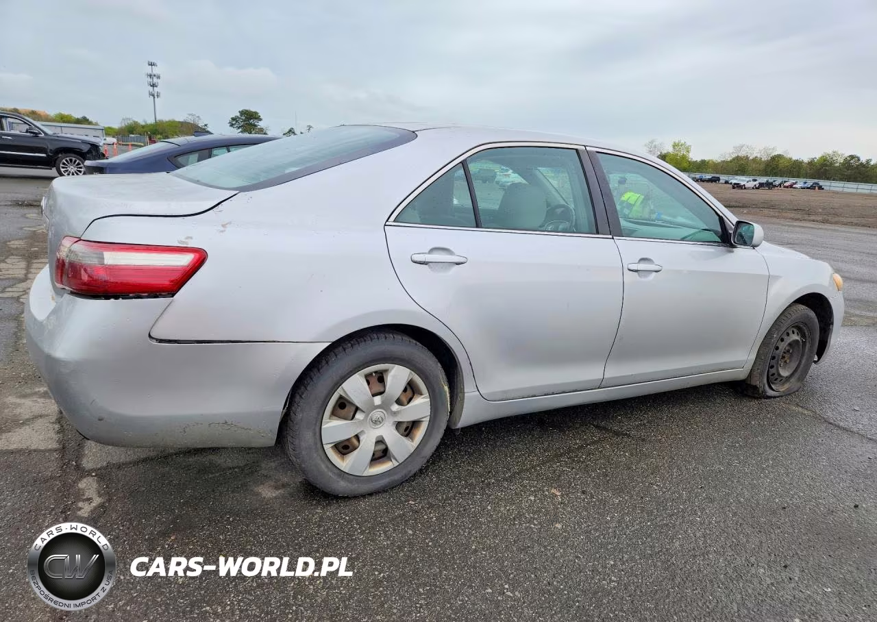2009 Toyota Camry Le VIN:4T1BE46K79U315972 - 3
