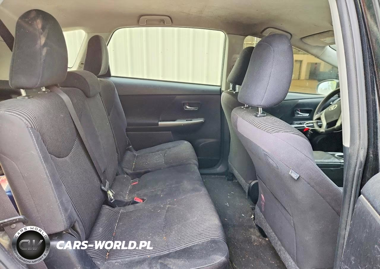 2017 Toyota Prius V Two VIN:JTDZN3EU2HJ066481 - 10