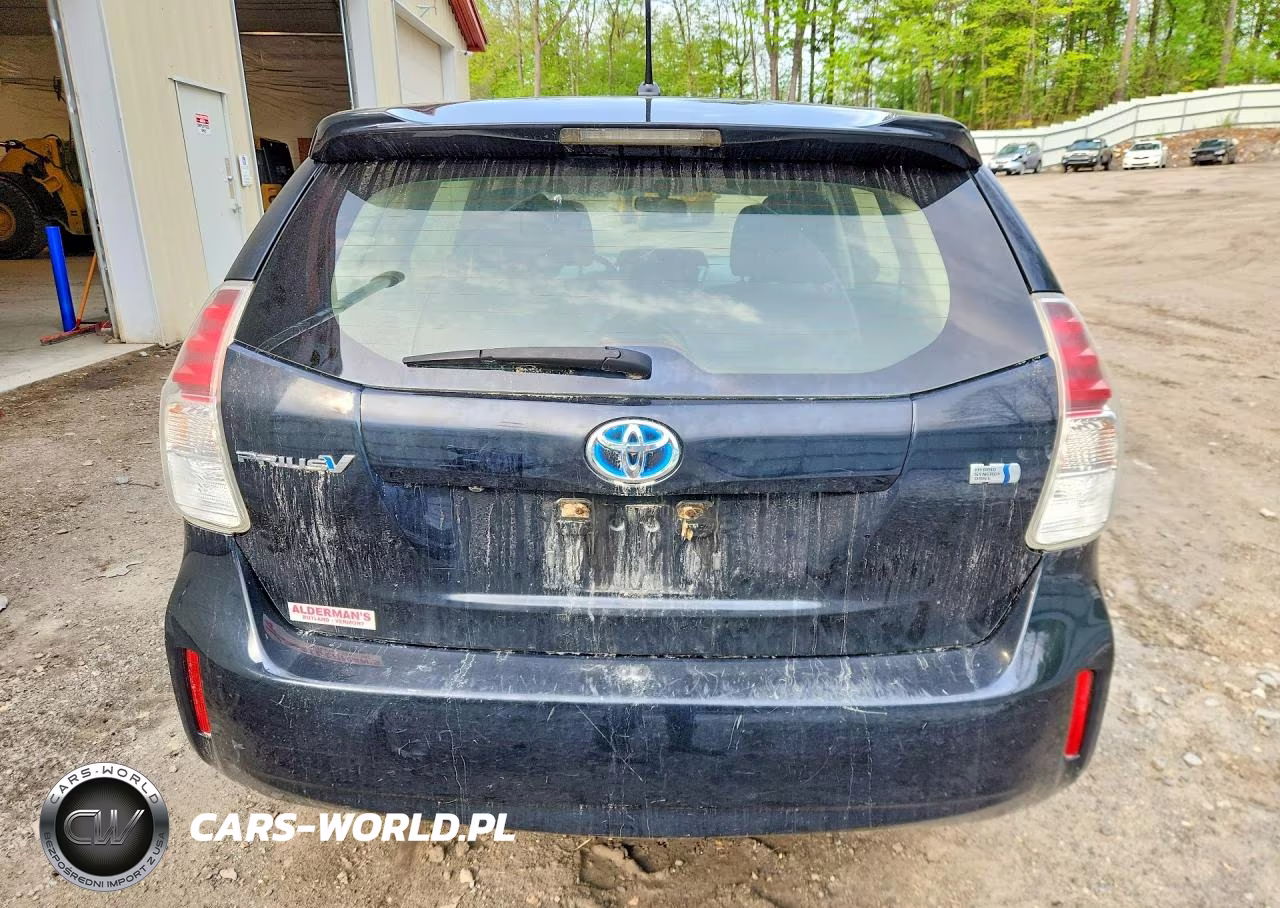 2017 Toyota Prius V Two VIN:JTDZN3EU2HJ066481 - 6