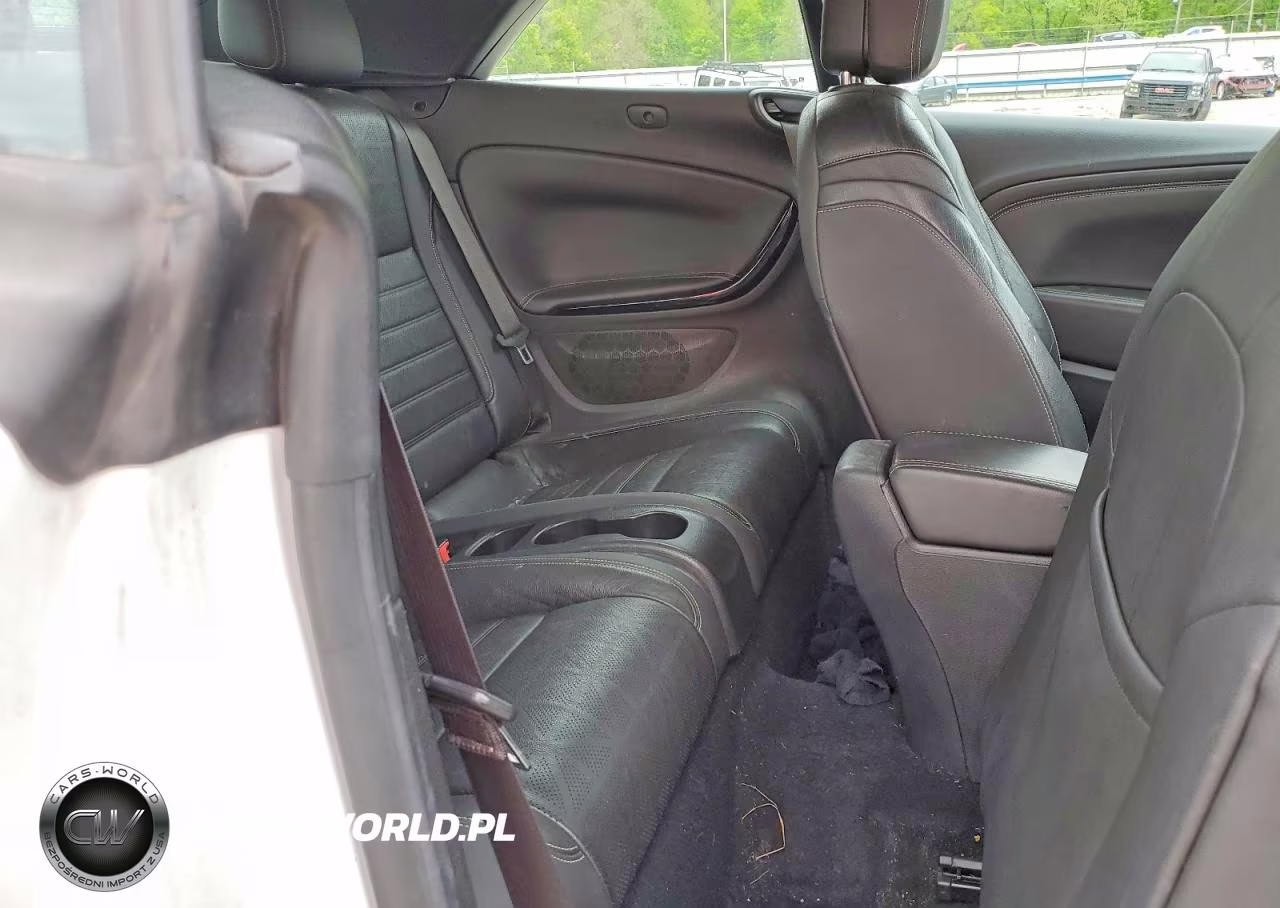 2019 Buick Cascada Premium VIN:W04WH3N5XKG362379 - 10