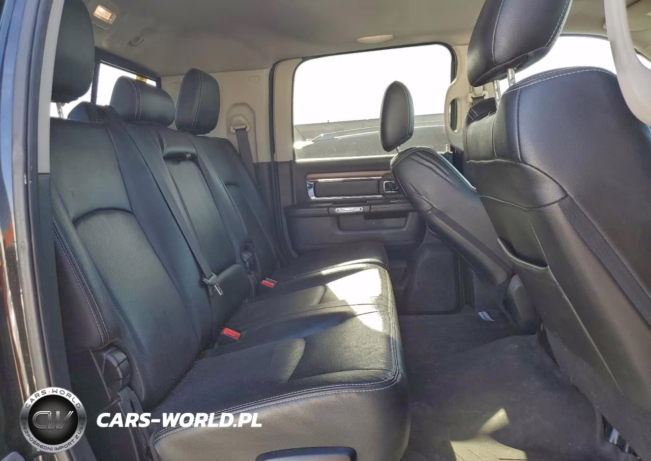 2015 Ram 2500 Laramie VIN:3C6UR5NJ8FG632584 - 11