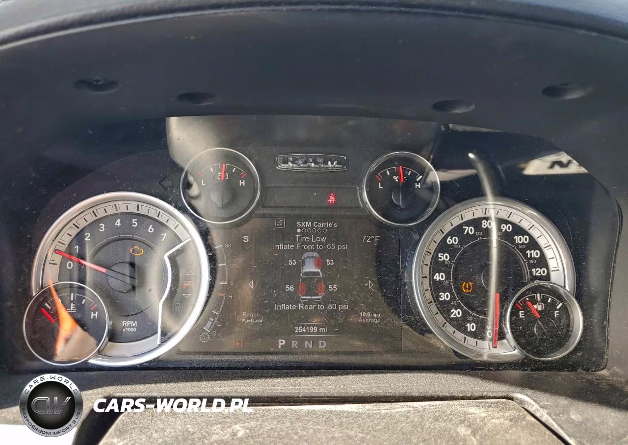 2015 Ram 2500 Laramie VIN:3C6UR5NJ8FG632584 - 9