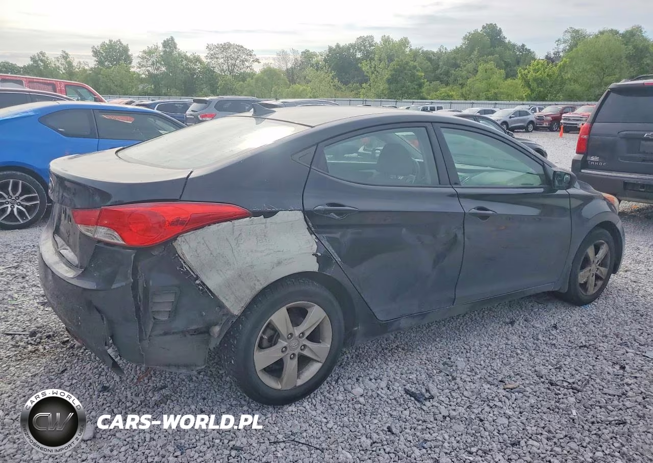 2013 Hyundai Elantra Gls VIN:KMHDH4AE8DU925874 - 3