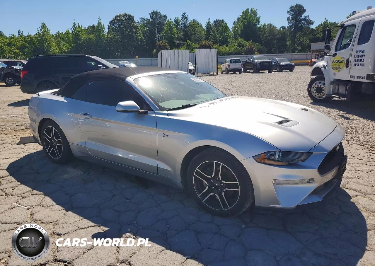 2018 Ford Mustang VIN:1FATP8UH4J5155541 - 4