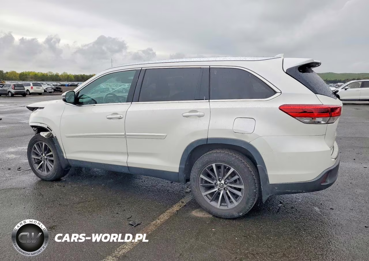 2019 Toyota Highlander Xle VIN:5TDJZRFH0KS601050 - 2
