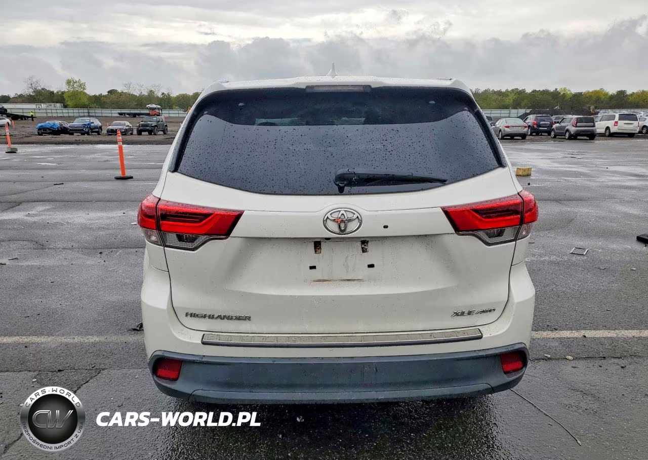 2019 Toyota Highlander Xle VIN:5TDJZRFH0KS601050 - 6