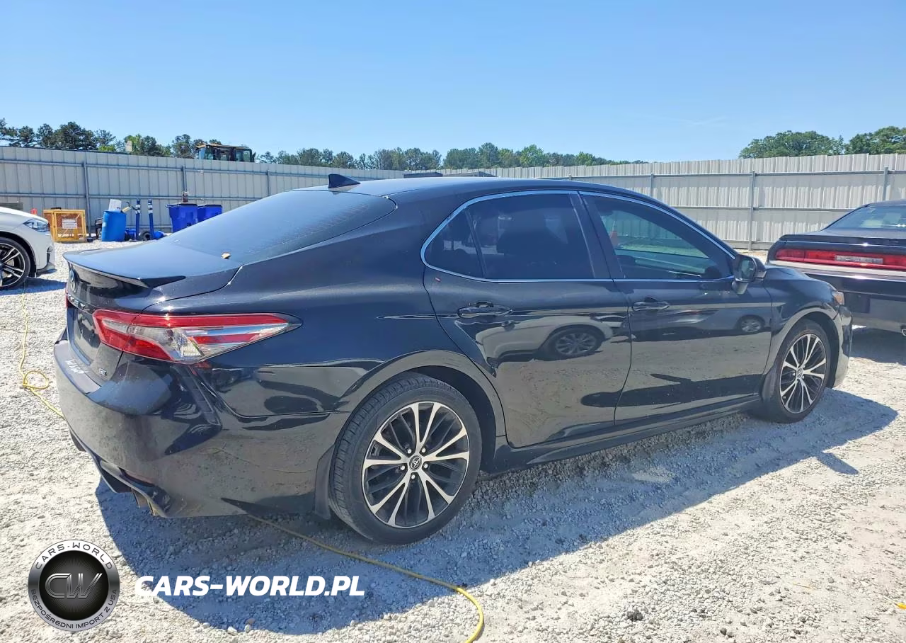 2019 Toyota Camry Se VIN:4T1B11HK7KU743179 - 3