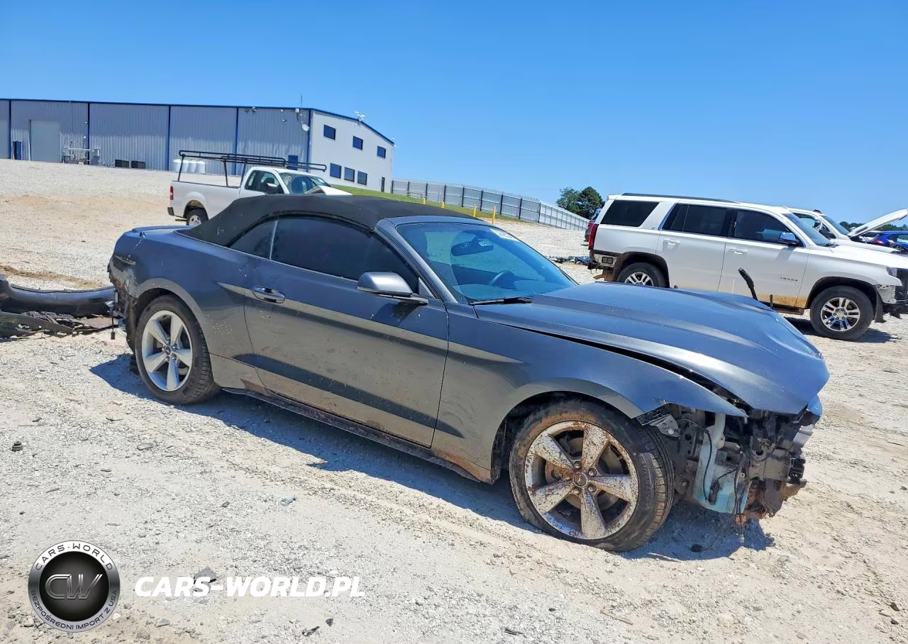 2015 Ford Mustang VIN:1FATP8UH2F5365613 - 4