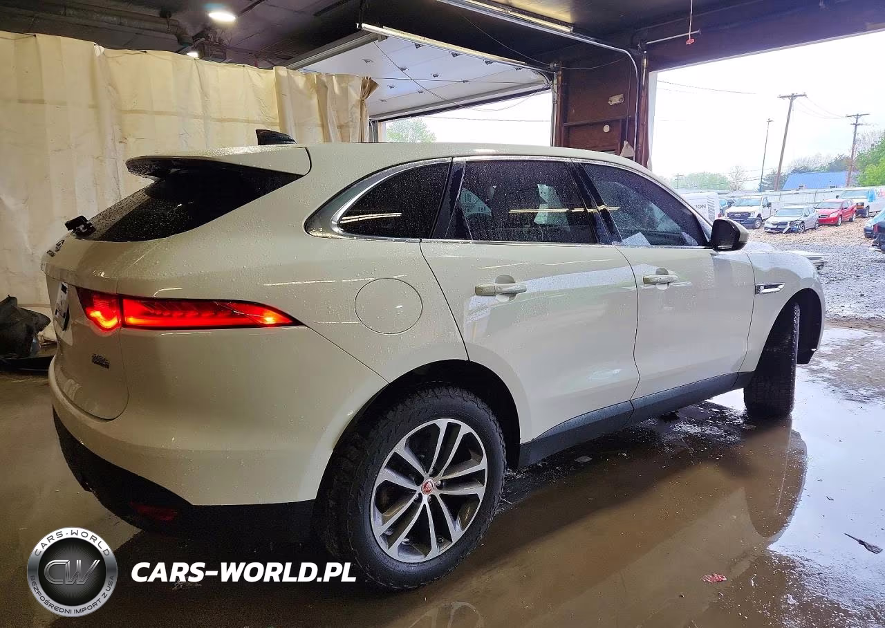 2020 Jaguar F-Pace Premium VIN:SADCJ2FX8LA637327 - 3