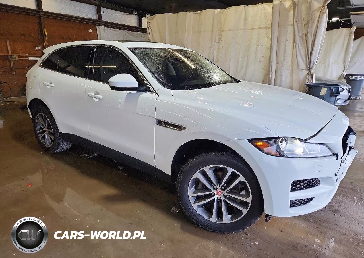 2020 Jaguar F-Pace Premium VIN:SADCJ2FX8LA637327 - 4