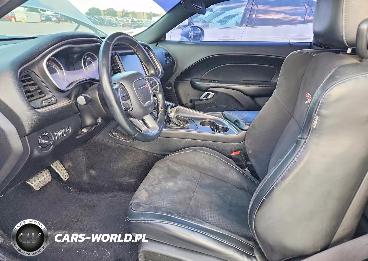2015 Dodge Challenger R VIN:2C3CDZFJXFH850183 - 7