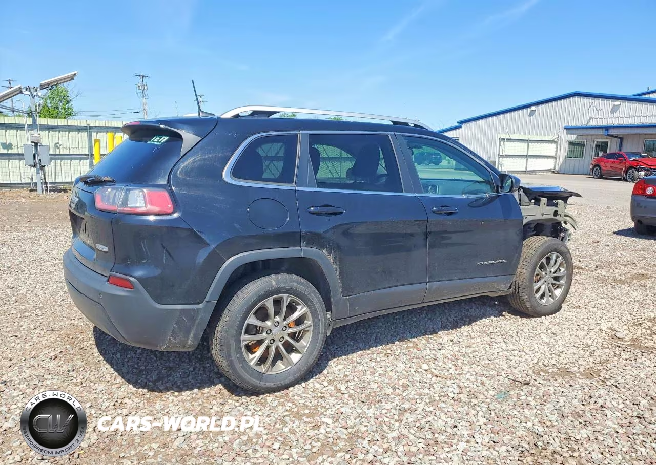 2019 Jeep Cherokee Latitude Plus VIN:1C4PJMLB4KD436880 - 3