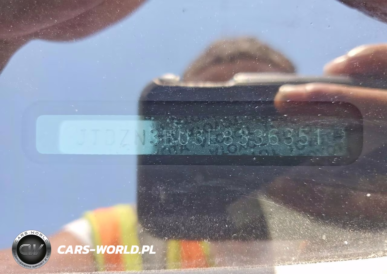 2014 Toyota Prius V Three VIN:JTDZN3EU3E3336351 - 13