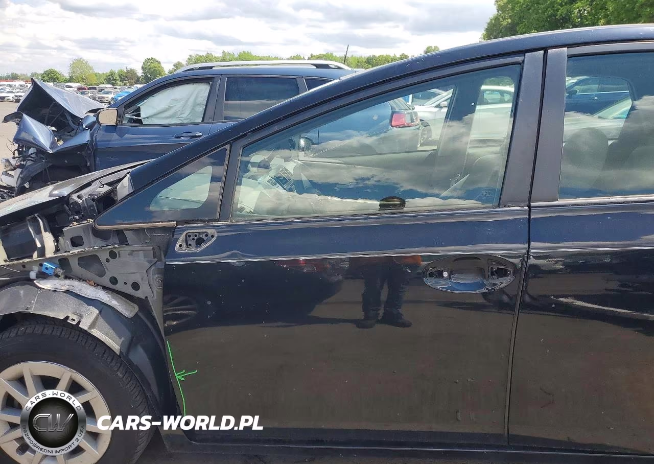 2014 Toyota Prius V Three VIN:JTDZN3EU3E3336351 - 7