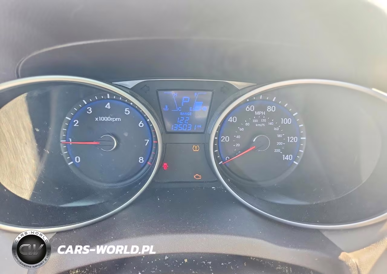2012 Hyundai Tucson Limited VIN:KM8JUCAC1CU383104 - 9