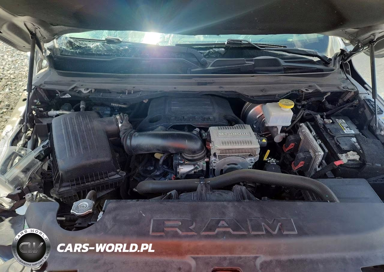 2022 Ram 1500 Laramie VIN:1C6RRERT3NN461413 - 11