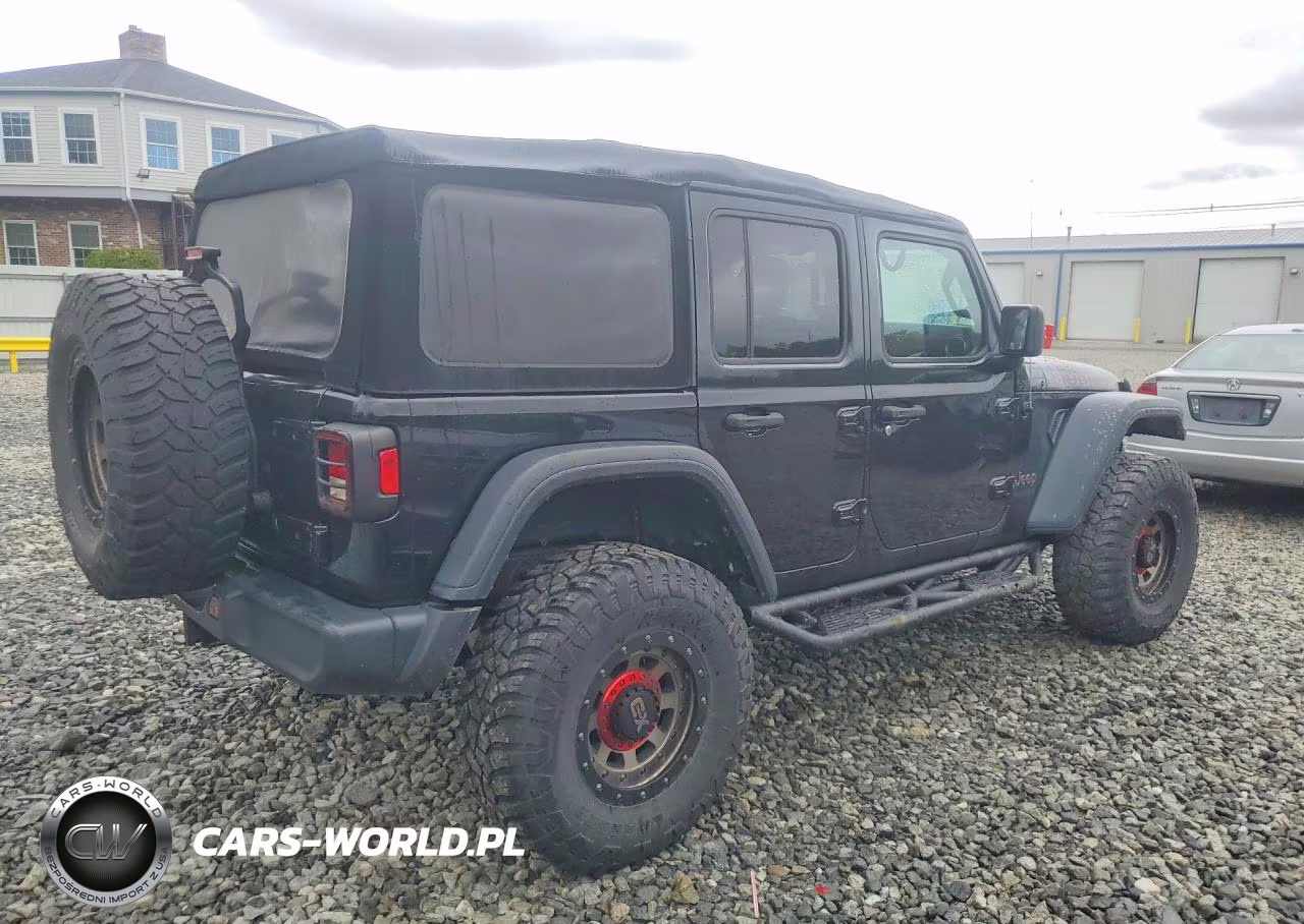 2018 Jeep Wrangler Unlimited Rubicon VIN:1C4HJXFG9JW284126 - 3