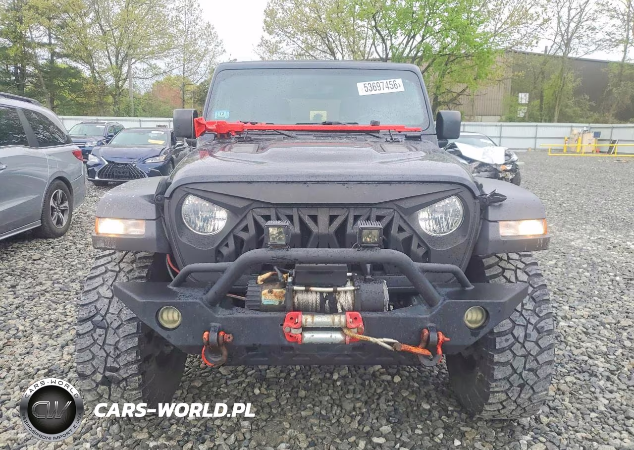 2018 Jeep Wrangler Unlimited Rubicon VIN:1C4HJXFG9JW284126 - 5