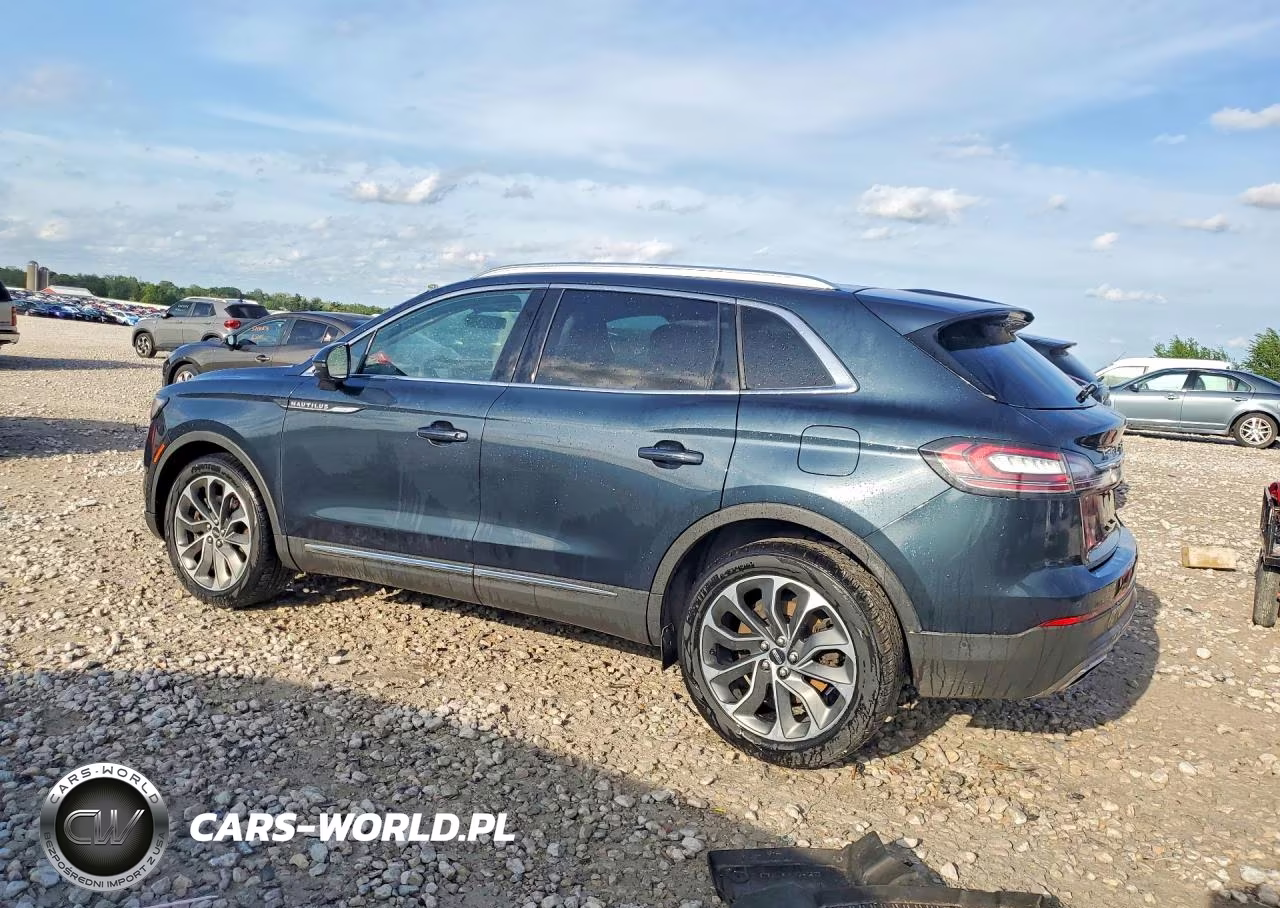 2022 Lincoln Nautilus Reserve VIN:2LMPJ8K92NBL16849 - 2